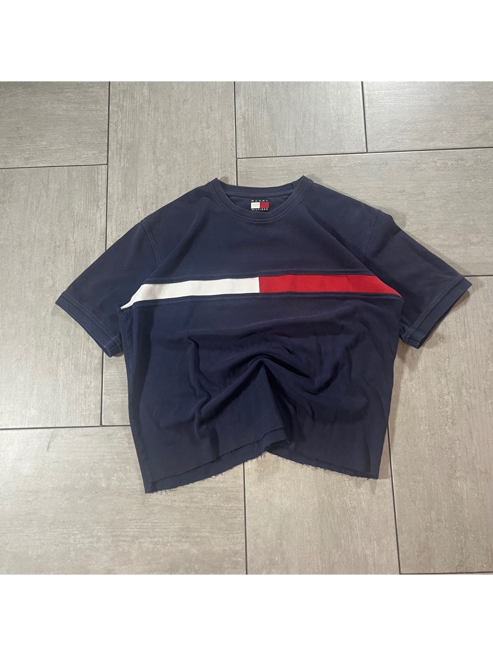 Vintage Tommy Hilfiger Cropped Logo T-Shirt XXL